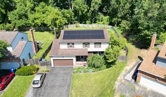 51 Aspen Cir, Albany, NY 12208