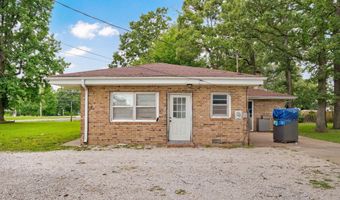 1315 E Church St, Aurora, MO 65605