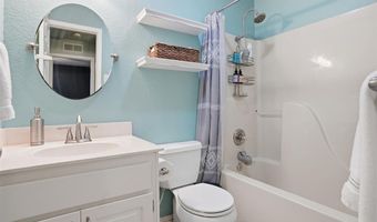 1204 Wendy Ln, Altus, OK 73521
