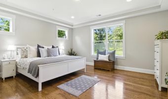 9206 FERNWOOD Rd, Bethesda, MD 20817