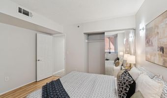 1001 N VERMONT St 212, Arlington, VA 22201