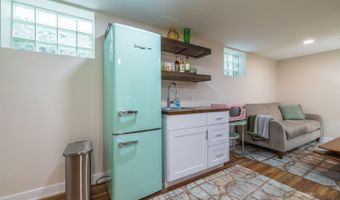 47 Sunnyside Dr, Athens, OH 45701
