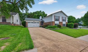 100 Holly Green Dr, Ballwin, MO 63021