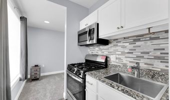 797 E Market St 221, Akron, OH 44305