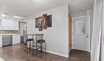 1719 S PERKINS St, Appleton, WI 54914