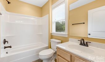 2 Cottage Cove Ln, Asheville, NC 28803