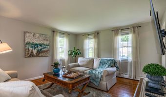 320 Spruce St, Cheshire, CT 06410