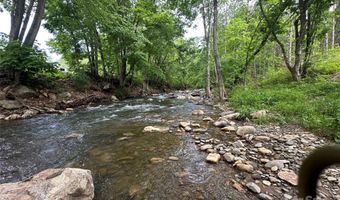 000 Pumpkin Patch Rd, Bakersville, NC 28705