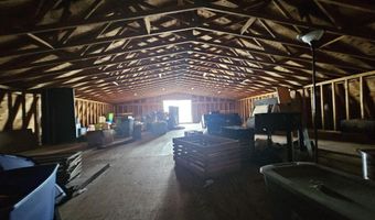 15 W Prospect St, Aurora, MO 65605