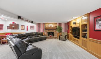 6040 White Ash Ct, Avon, IN 46123