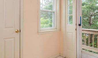 17 Harbor Hill Dr, Bourne, MA 02532