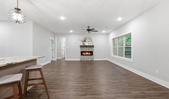 2444 Pleasant Willow Dr, Benton, AR 72015