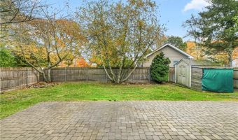 51 Osceola Ave, Narragansett, RI 02882