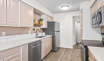 2727 GATEWAY St 24, Springfield, OR 97477