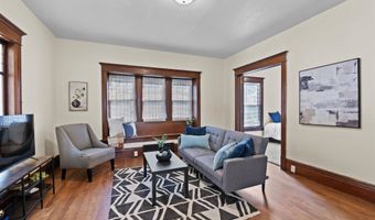126 YALE St, Green Bay, WI 54303