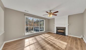 4935 Tanners Spring Dr, Alpharetta, GA 30022