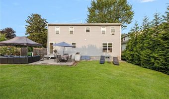 121 Spofford Ave, Warwick, RI 02888