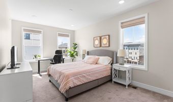 20801 LAMLASH Ter, Ashburn, VA 20147