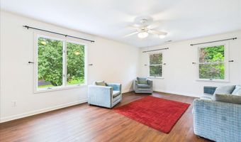 2832 Kensington St, Athens, TN 37303