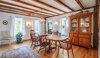 71 Brook Rd, Falmouth, ME 04105