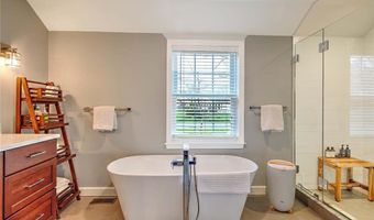 25 Belton Dr, Barrington, RI 02806