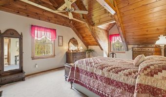 22 Country Ln, Berkley, MA 02779