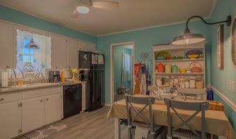 2009 Washington Ave, Baxter Springs, KS 66713