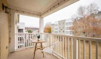 4113 S FOUR MILE RUN Dr #404, Arlington, VA 22204