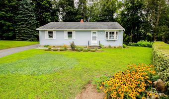 40 Grove Pl, Danbury, CT 06810