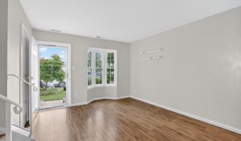 8530 SOUTHLAWN Ct, Alexandria, VA 22309