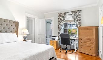 36 Kay St 5, Newport, RI 02840