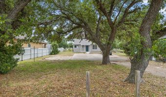 215 S 11TH St, Aransas Pass, TX 78336
