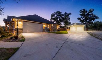 1009 Bluebonnet Ln, Adkins, TX 78101