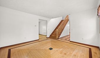 30 Seabreeze Dr, Bourne, MA 02532