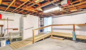 45 Countryside Dr, North Providence, RI 02904