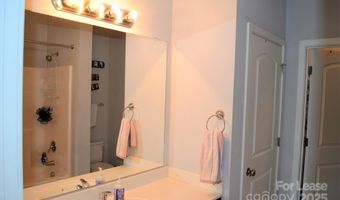 841 Seigle Point Dr, Charlotte, NC 28204