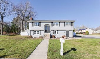 31 Salina Ave, Johnston, RI 02919