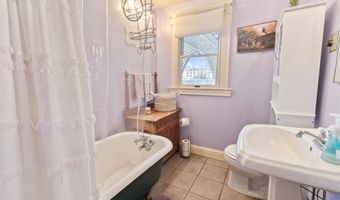 1917 Arthur St, Caldwell, ID 83605