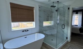 5661 Wooded Vly, Flowery Branch, GA 30542