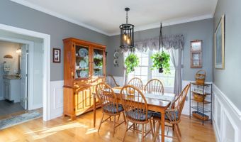 58 Granite Ln, Chester, NH 03036