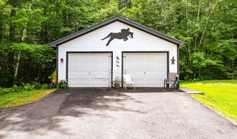 852 Pequawket Trl, Baldwin, ME 04091