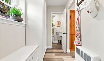 49 W SKIPPACK Pike, Ambler, PA 19002
