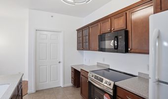 273 Scio Village Ct 243, Ann Arbor, MI 48103