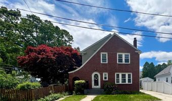 55 Greylock Ave, Cranston, RI 02910
