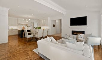 18 Tokeneke Trl, Darien, CT 06820