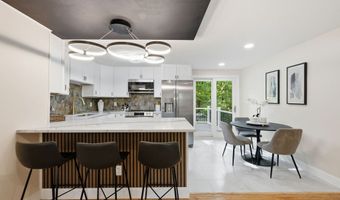 445 Lincoln Dr, Cheshire, CT 06410