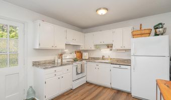 1002 Willow Dr 58, Chapel Hill, NC 27514