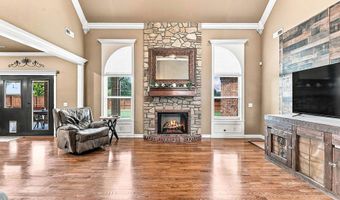 2711 SE 7Th St, Bentonville, AR 72712