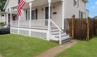 19 County St, Newport, RI 02840