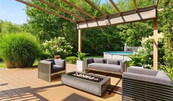 45 Silo Dr, Cranston, RI 02921